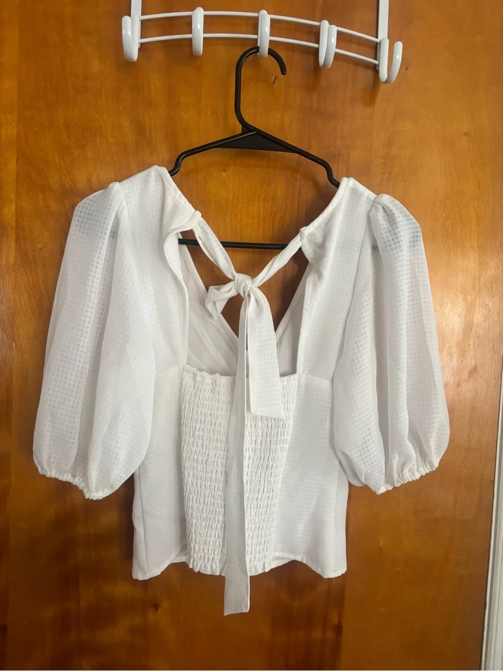 Abercrombie & Fitch White Puff-Sleeve Button Front Tie-Back Blouse